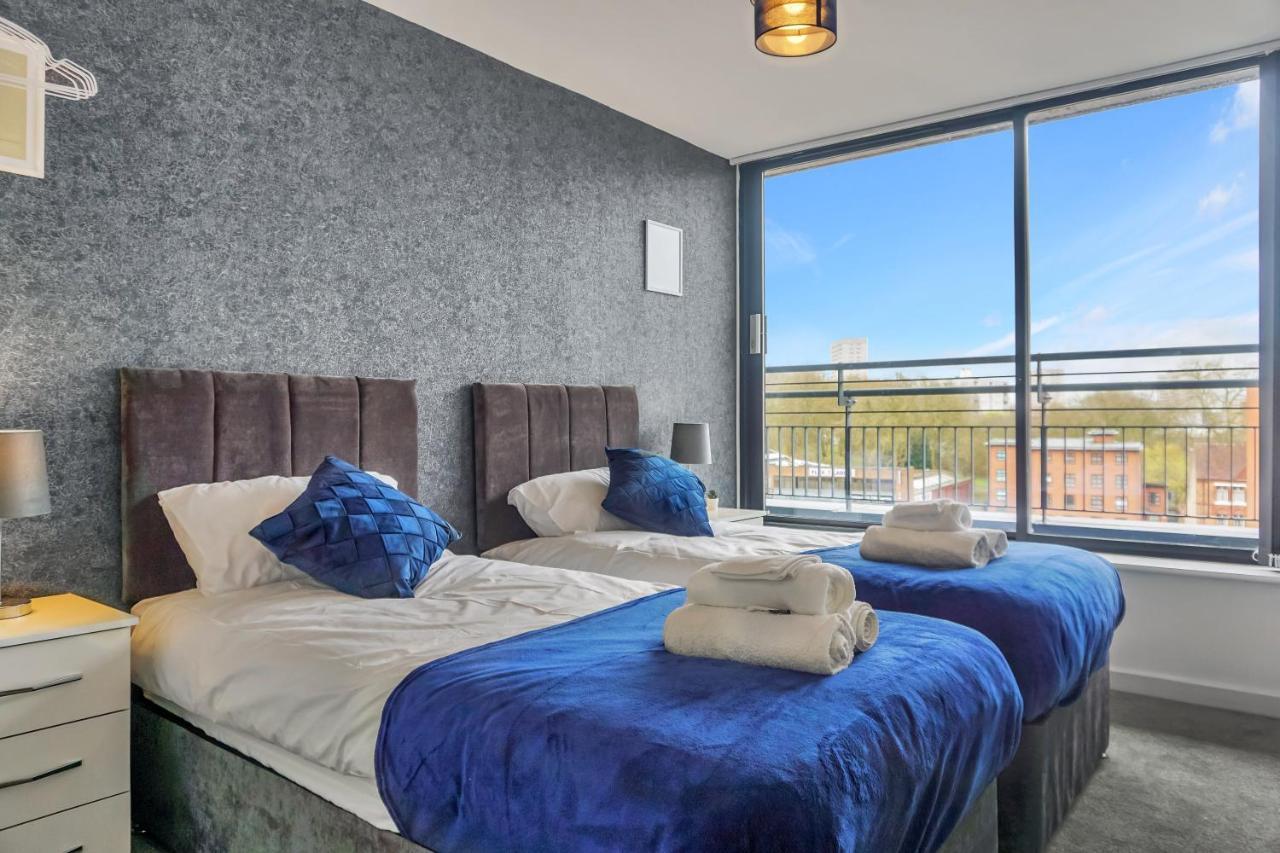 Penthouse - Amazing City Skyline Views - Free Parking - Balcony - Utilita Arena - New St Station - Bullring Shopping Birmingham Dış mekan fotoğraf
