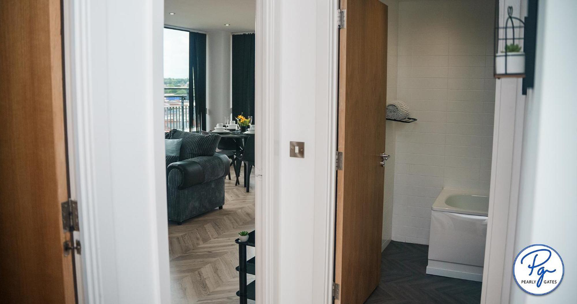 Penthouse - Amazing City Skyline Views - Free Parking - Balcony - Utilita Arena - New St Station - Bullring Shopping Birmingham Dış mekan fotoğraf
